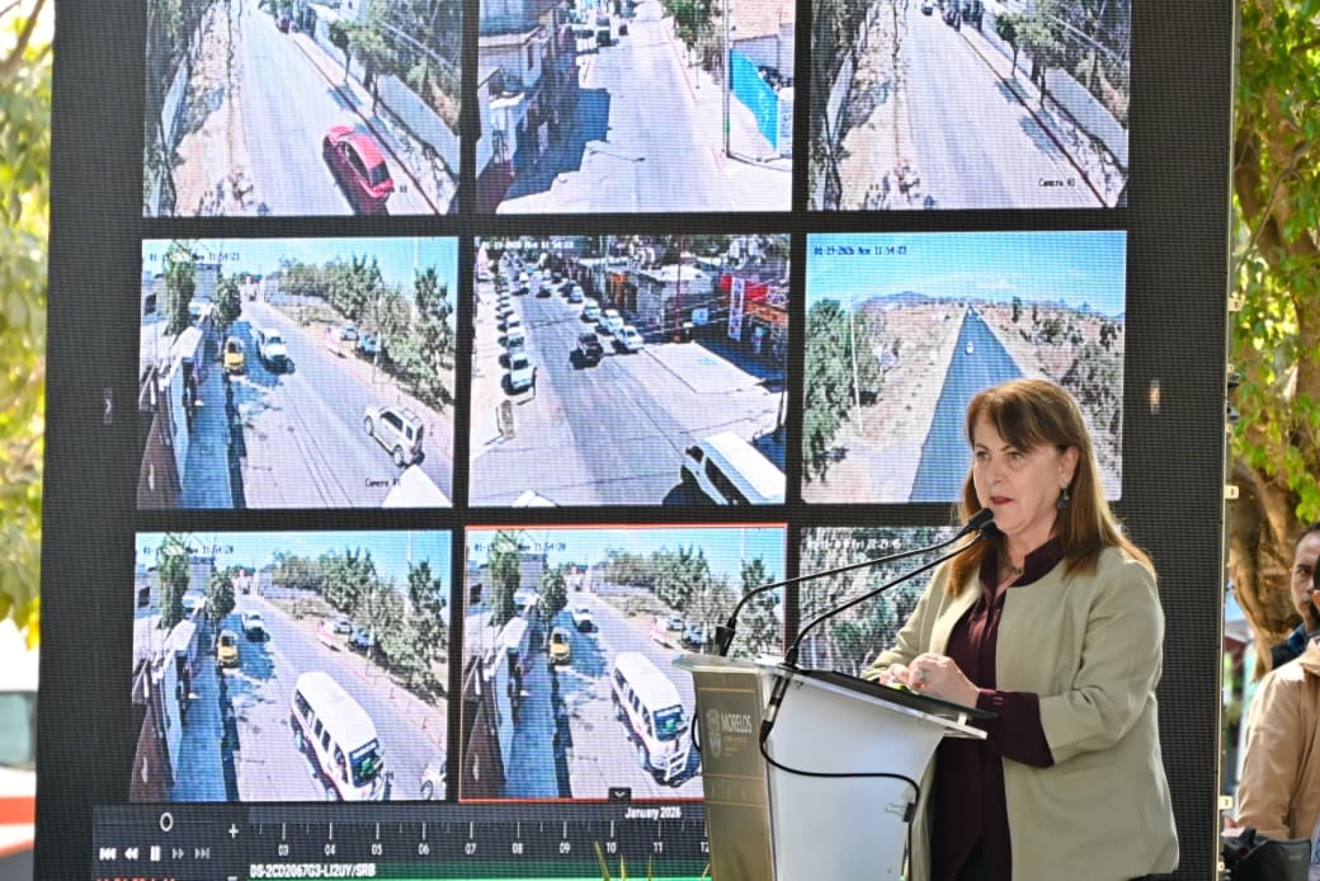 Inaugura Margarita González Saravia arco carretero de videovigilancia en Tlaquiltenango