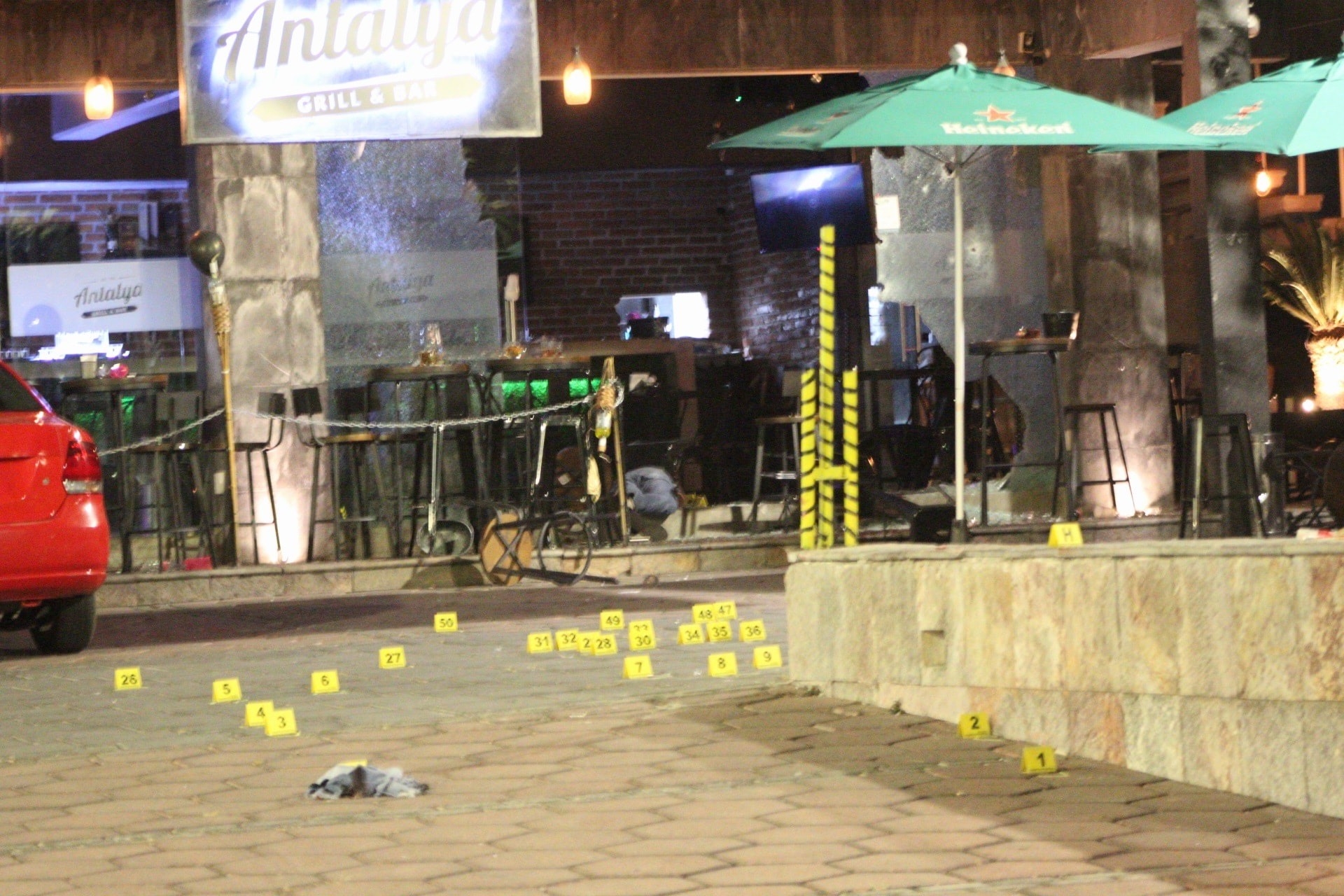 Dos muertos y nueve heridos, saldo de ataque a bar de Cuernavaca