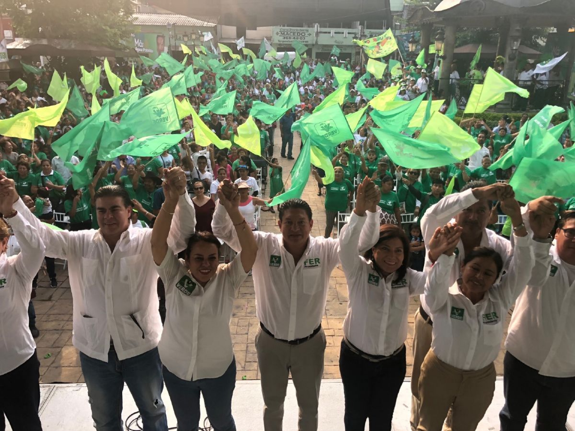 Necesario, fortalecer la familia y cuidar el medio ambiente: Javier Estrada