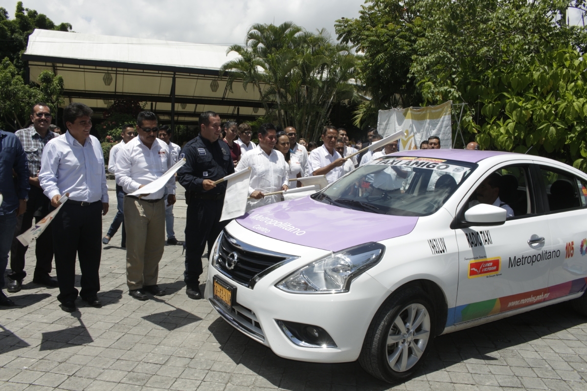 Certifican a primer grupo de operadores de “Taxi Amigo” en Jiutepec