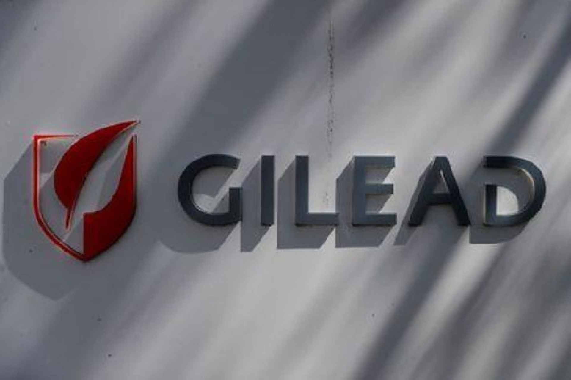 Gilead dice remdesivir mejora condición de pacientes COVID-19 si se emplea anticipadamente