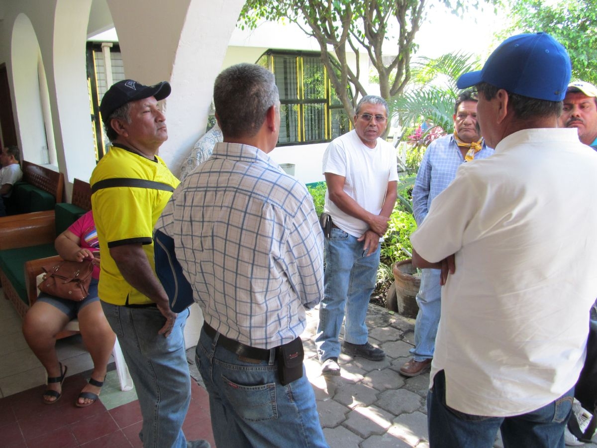 Improcedente, el amparo que tramitaron ayudantes municipales de Zacatepec para cobrar 90 días de salario