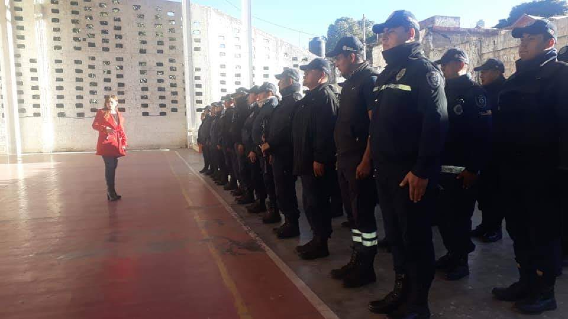 Cubren pago del aguinaldo a trabajadores del Ayuntamiento de Tetela del Volcán