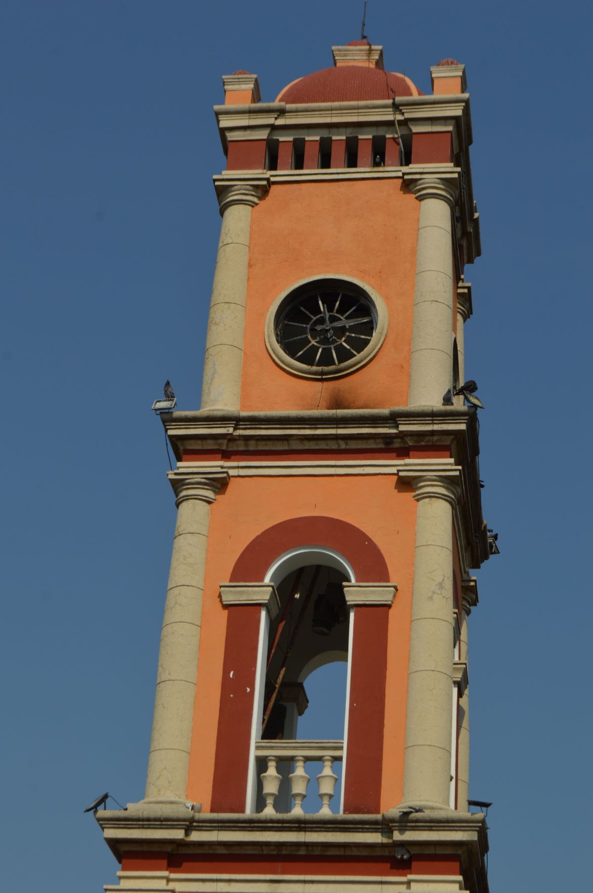 Queman y destruyen histórico reloj de Jonacatepec