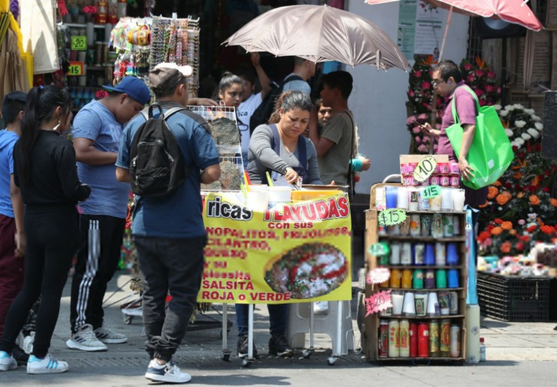Denuncian tolerancia al ambulantaje en Cuernavaca