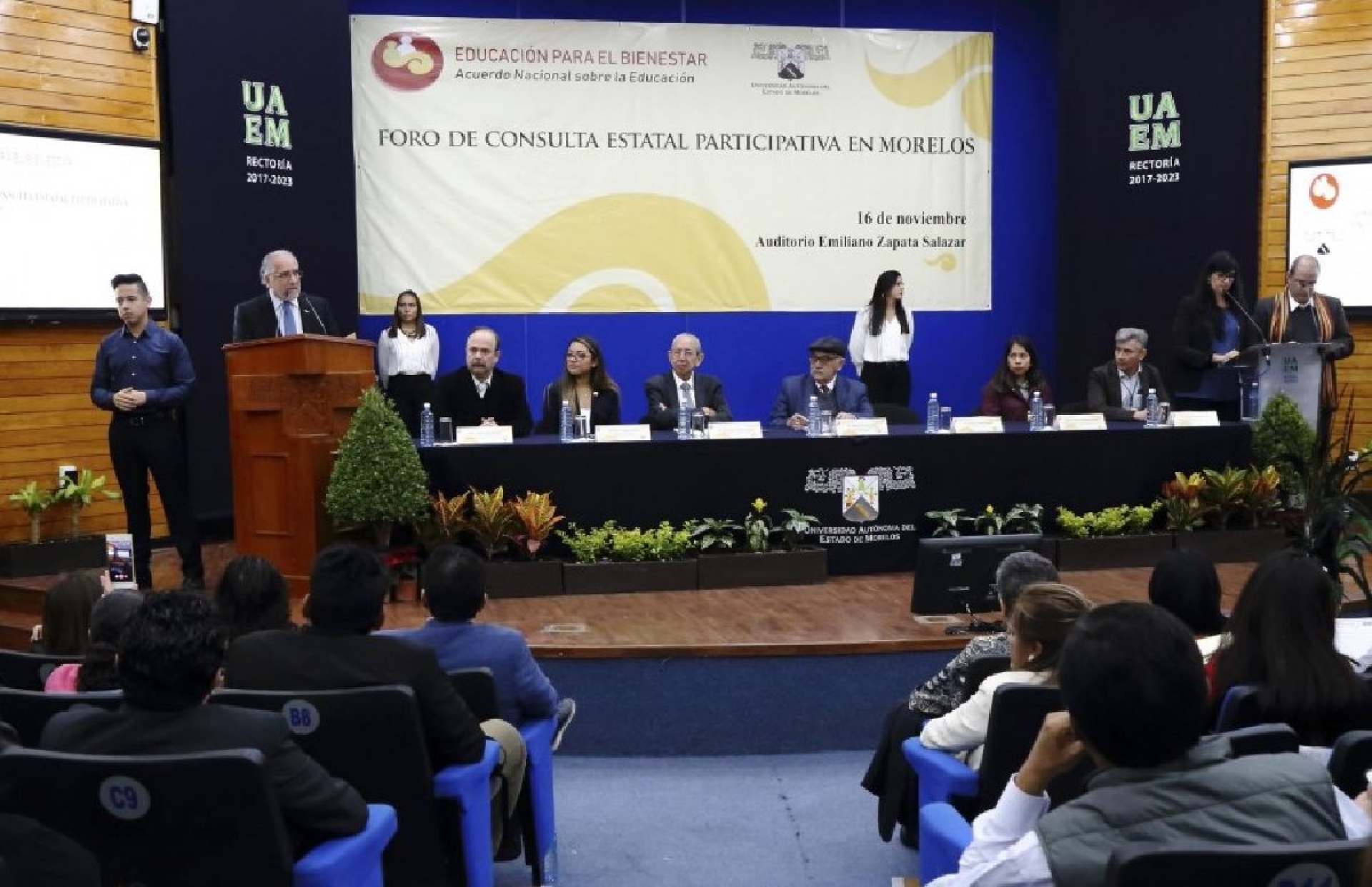 En foro de educación, rector pide más recursos para universidades públicas