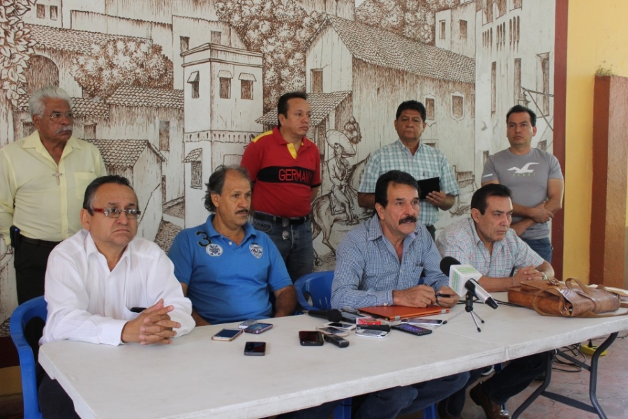 Messeguer une a transportistas en su contra