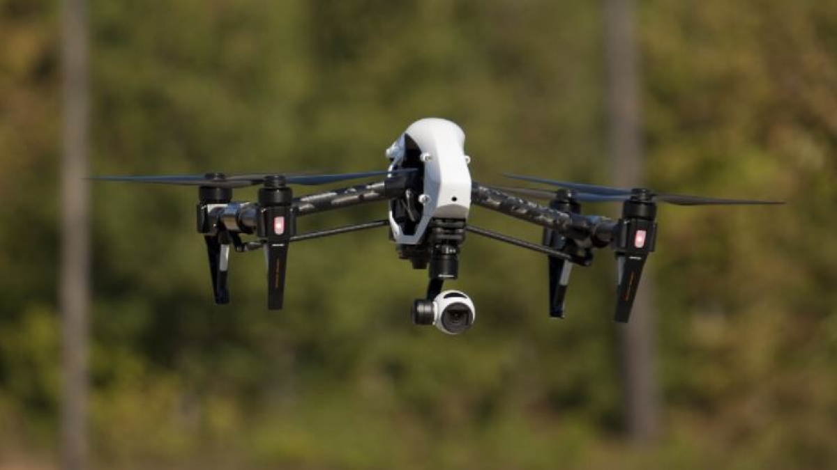 Ucrania está "reclutando" drones comerciales: quieren usarlos para ayudar en la defensa de Kiev