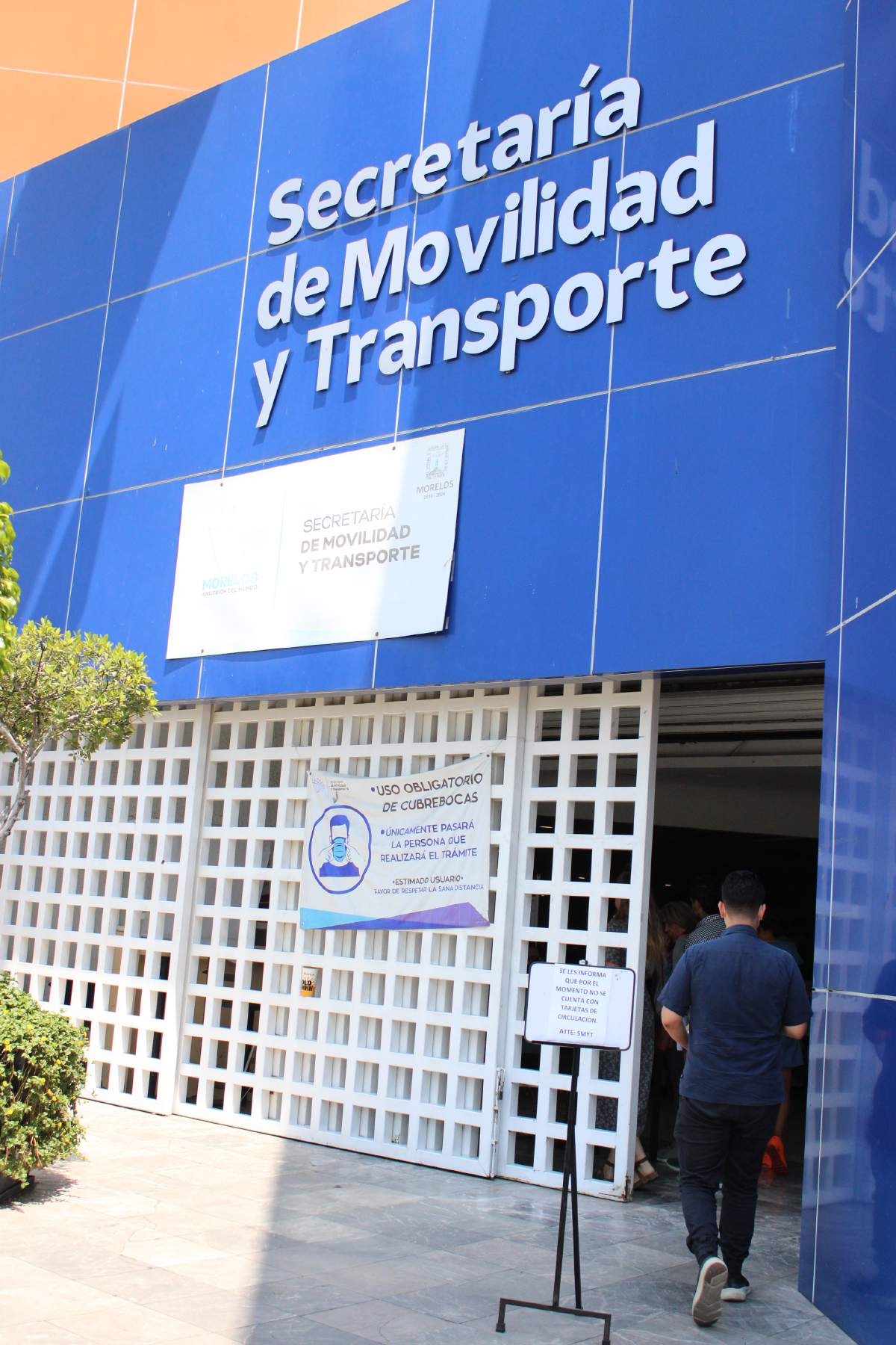 Reanudará SMyT trámites de refrendo y placas