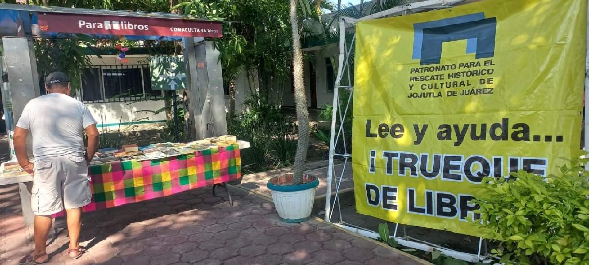Continúa campaña de trueque de libros por ropa invernal en Jojutla