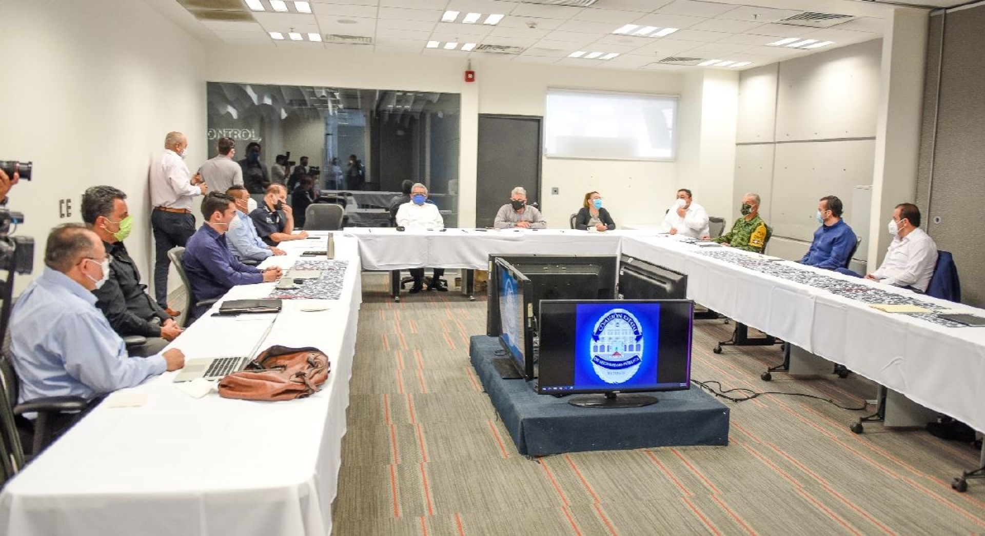 Solicita Cuauhtémoc Blanco reforzar trabajo transversal