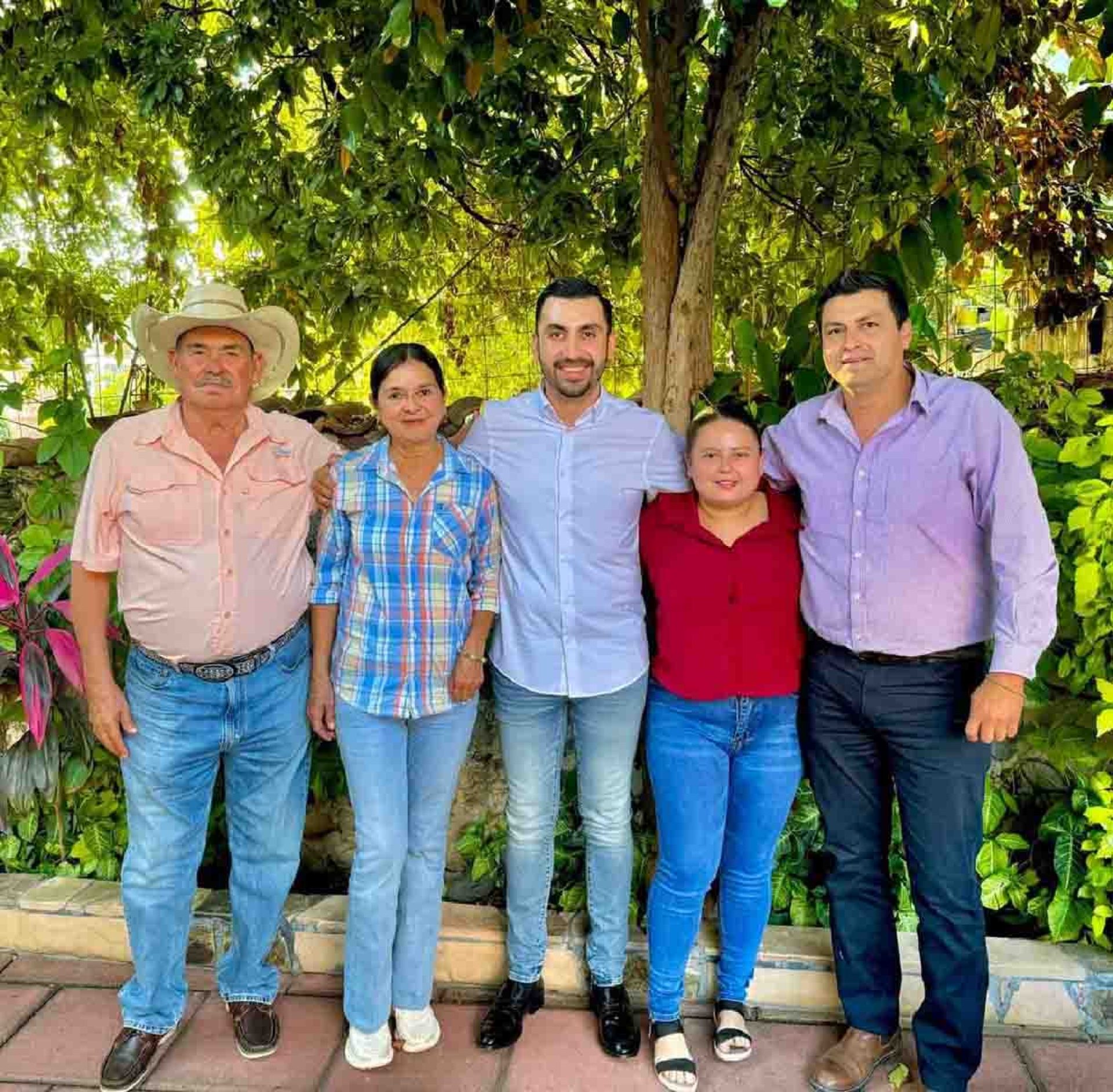 Se reúnen alcalde electo e integrantes del próximo Cabildo de Coatlán