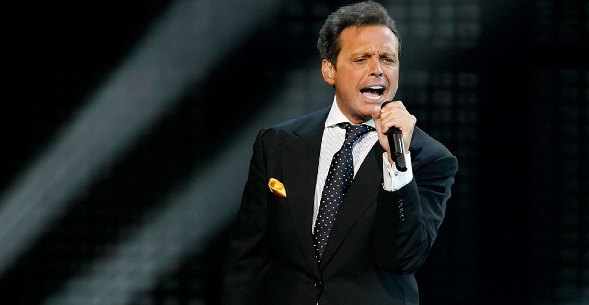 Luis Miguel aumenta 4,000% de reproducciones en Spotify