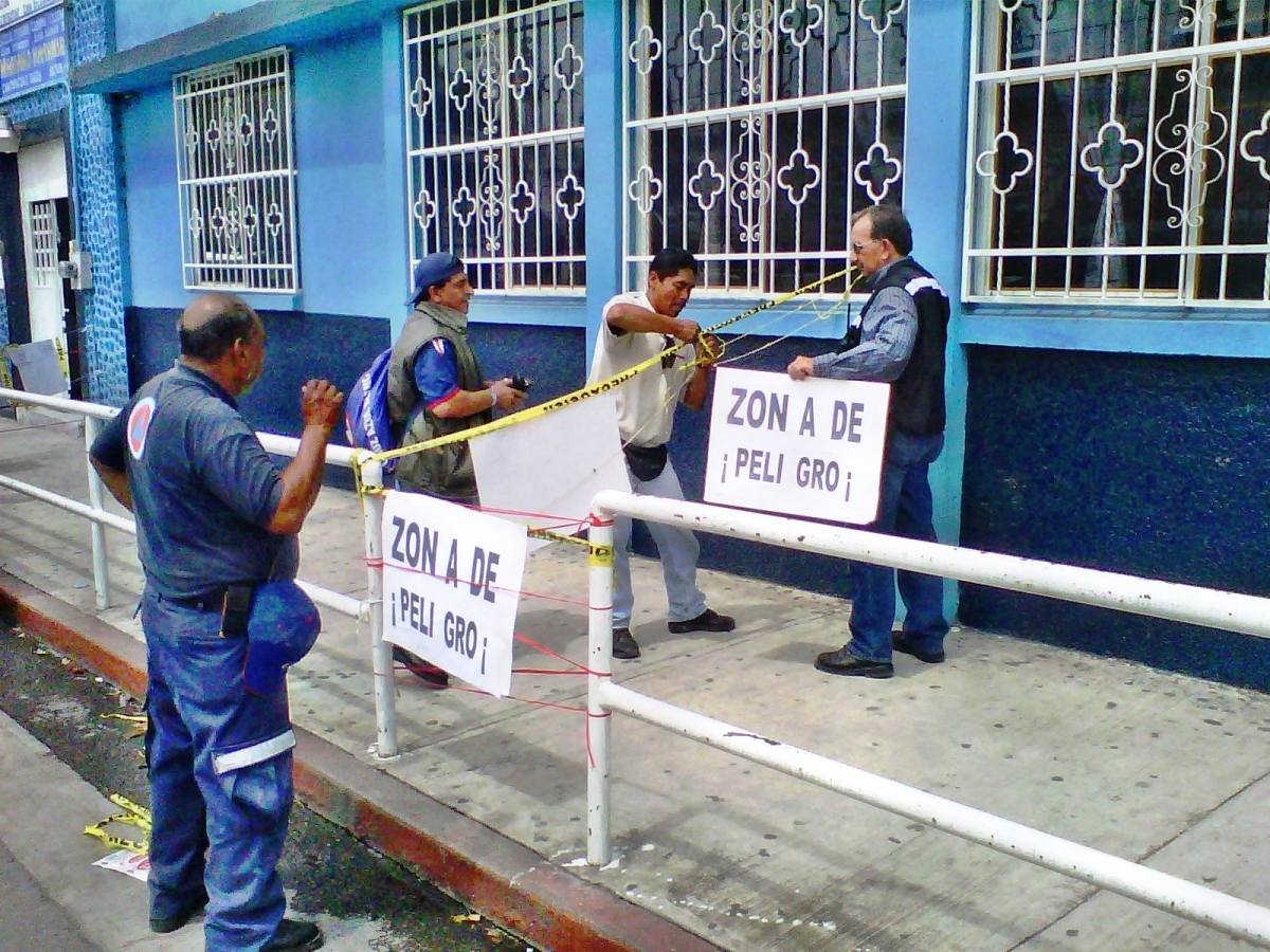 Veinte escuelas, en riesgo por las lluvias