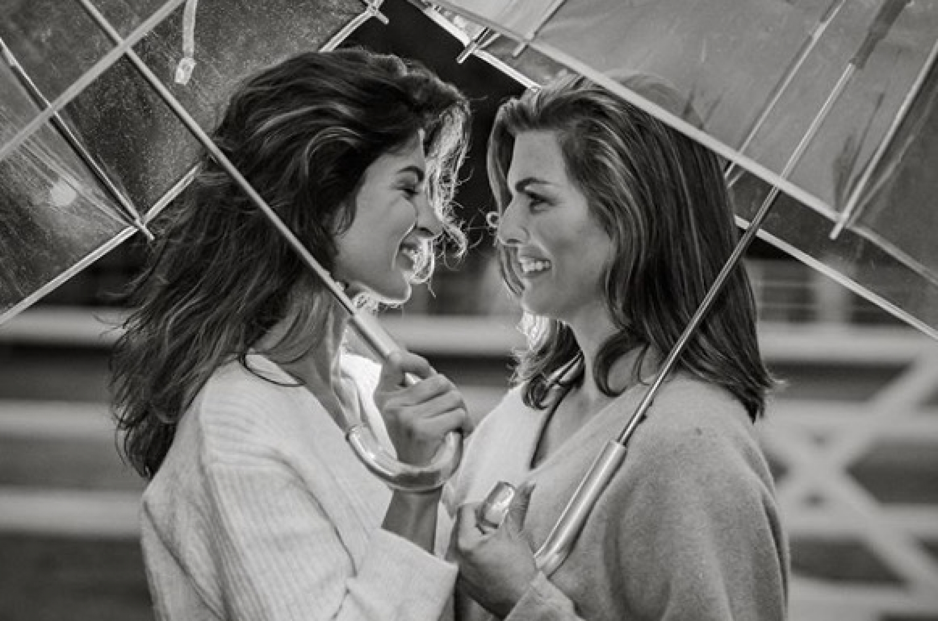Montserrat Oliver hace oficial su amor por Yaya Kosikova