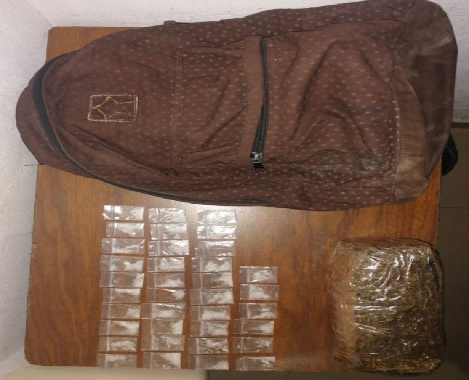 Ofrecía droga afuera de un Centro de Salud