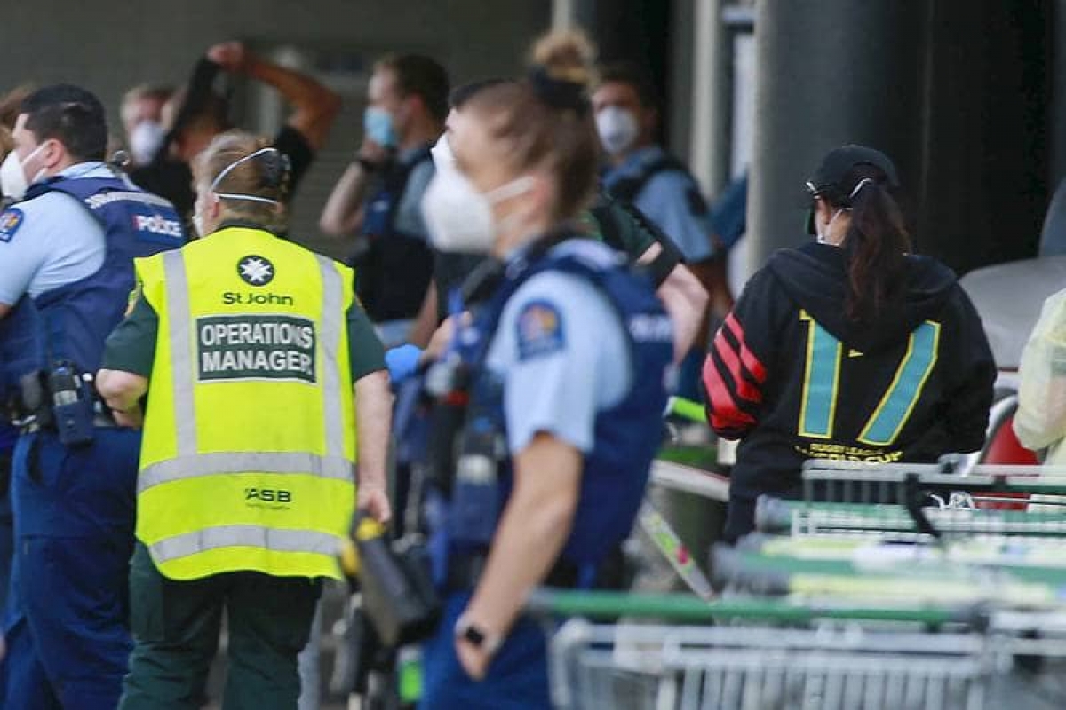 Atentado terrorista en Nueva Zelanda, hombre apuñala a 6 personas en supermercado