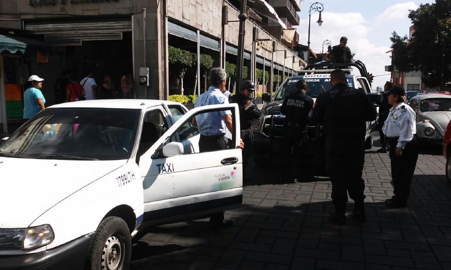 Un policía “acreditable” causó daños a un taxi