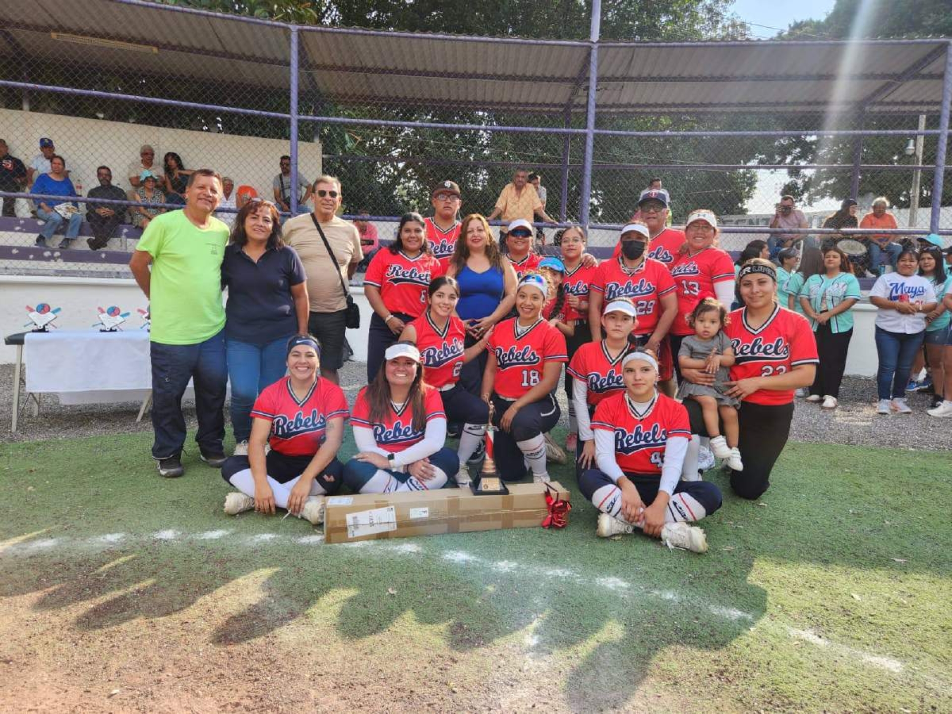 Culmina torneo de sóftbol