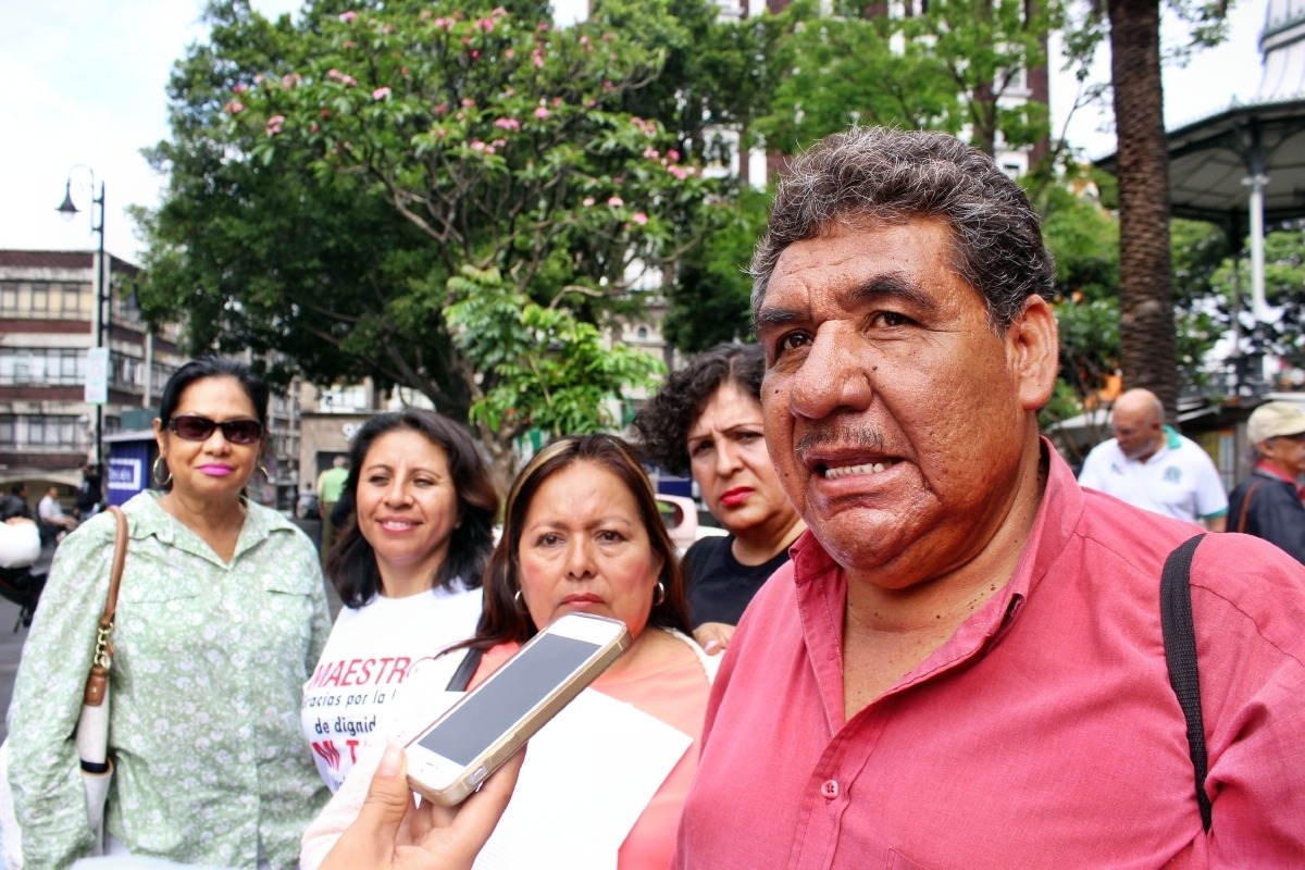 El MMB pide que se entreguen los uniformes escolares gratuitos