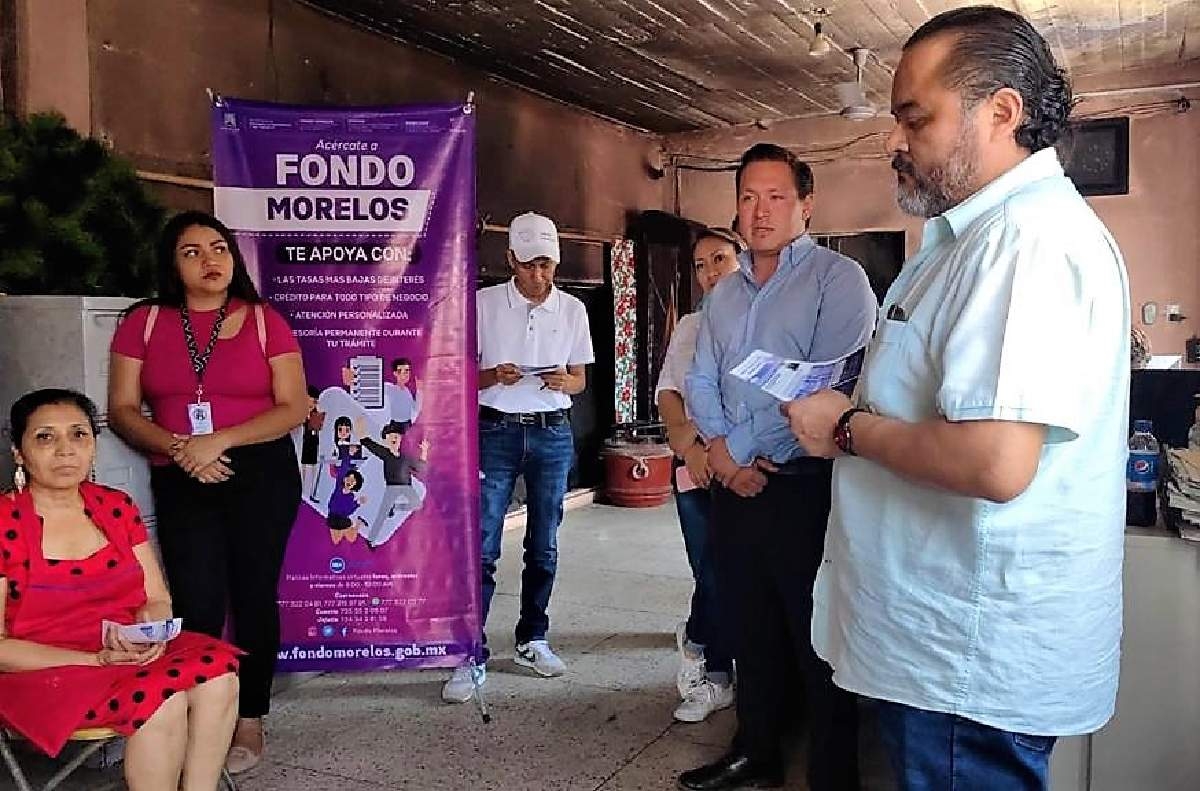 Acercan financiamiento a damnificados por incendio del mercado Galeana