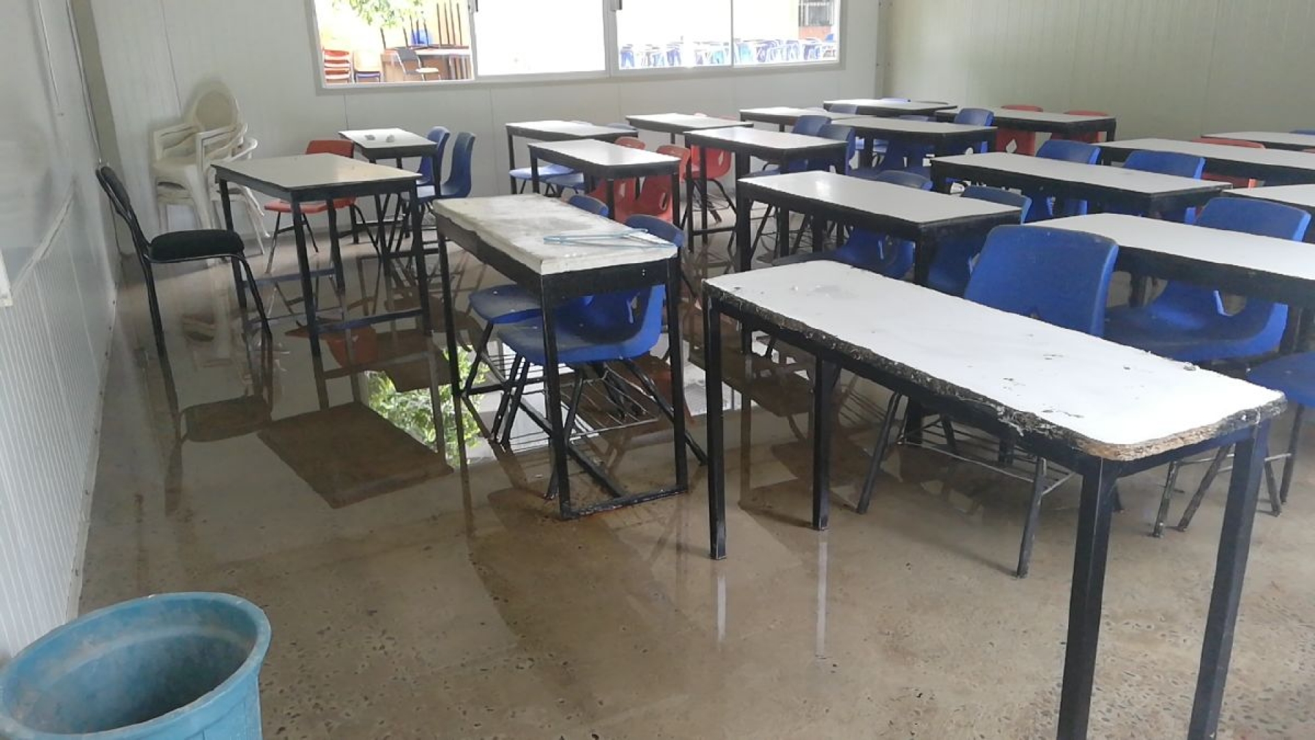 En aulas improvisadas e inundadas la Secundaria Técnica de Coatetelco iniciará las clases