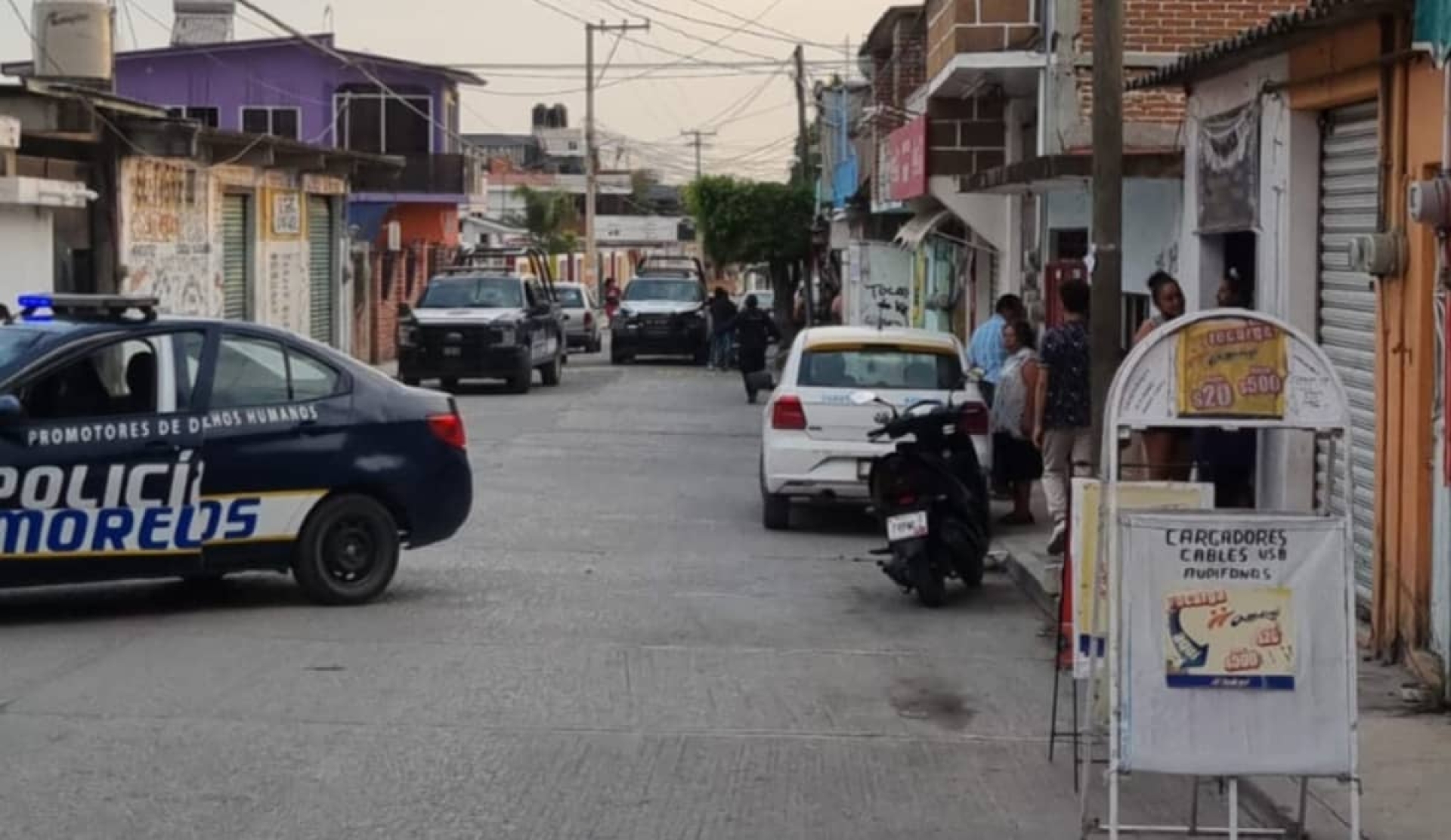 Balean un comercio en Cuautla