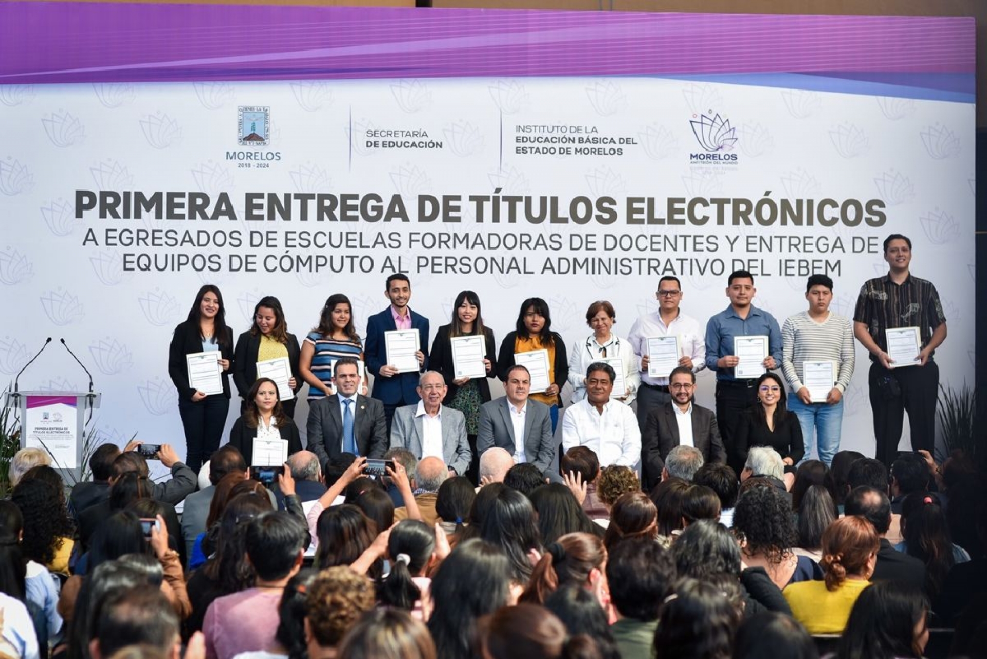 Formalizan certeza jurídica a profesionistas
