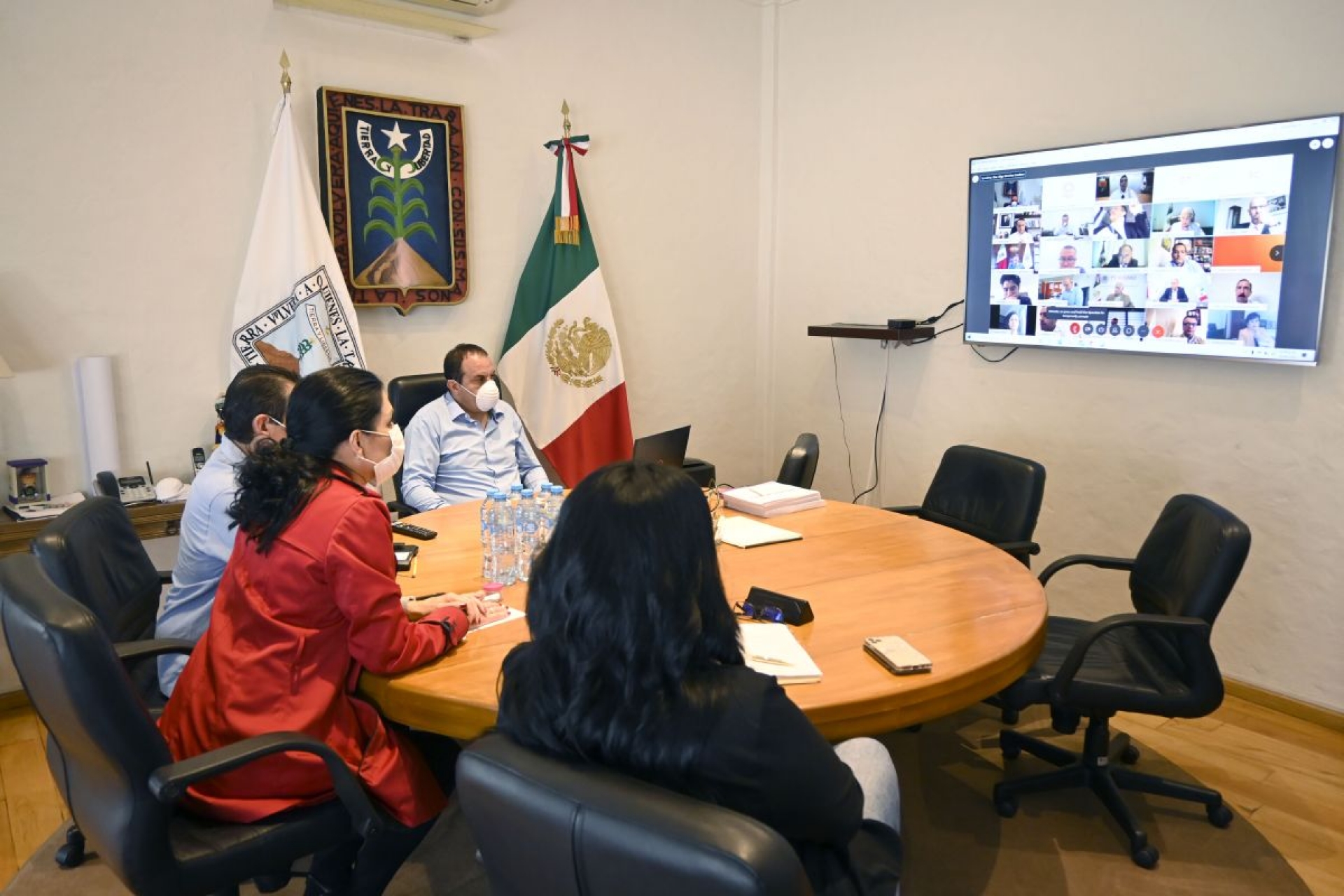 Participa Cuauhtémoc Blanco en sesión virtual de Conago