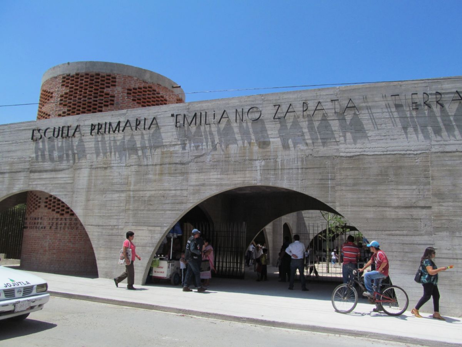 Entregan la primaria de El Higuerón
