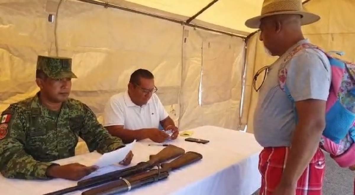 Ofrece la Sedena dinero por armas en Zacatepec