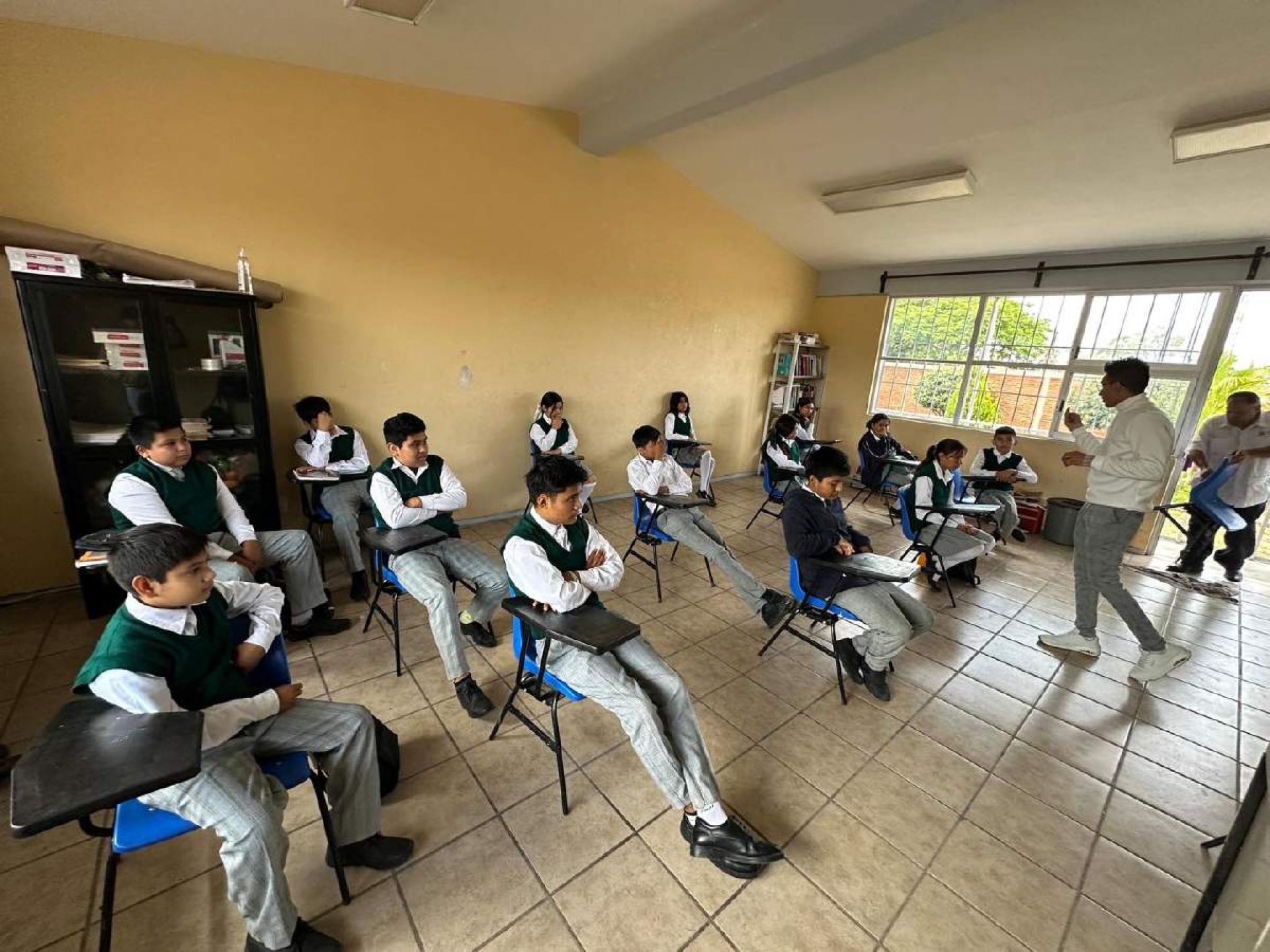 Orientan a estudiantes de Yecapixtla en prevención de embarazos
