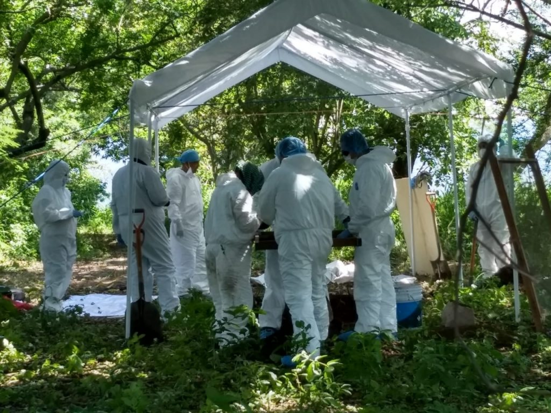 Continúan diligencias por hallazgo de restos en paraje de Puente de Ixtla