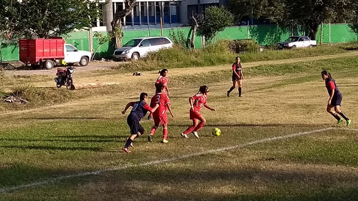 Lista, la final de la Copa Metropolitana de futbol femenil