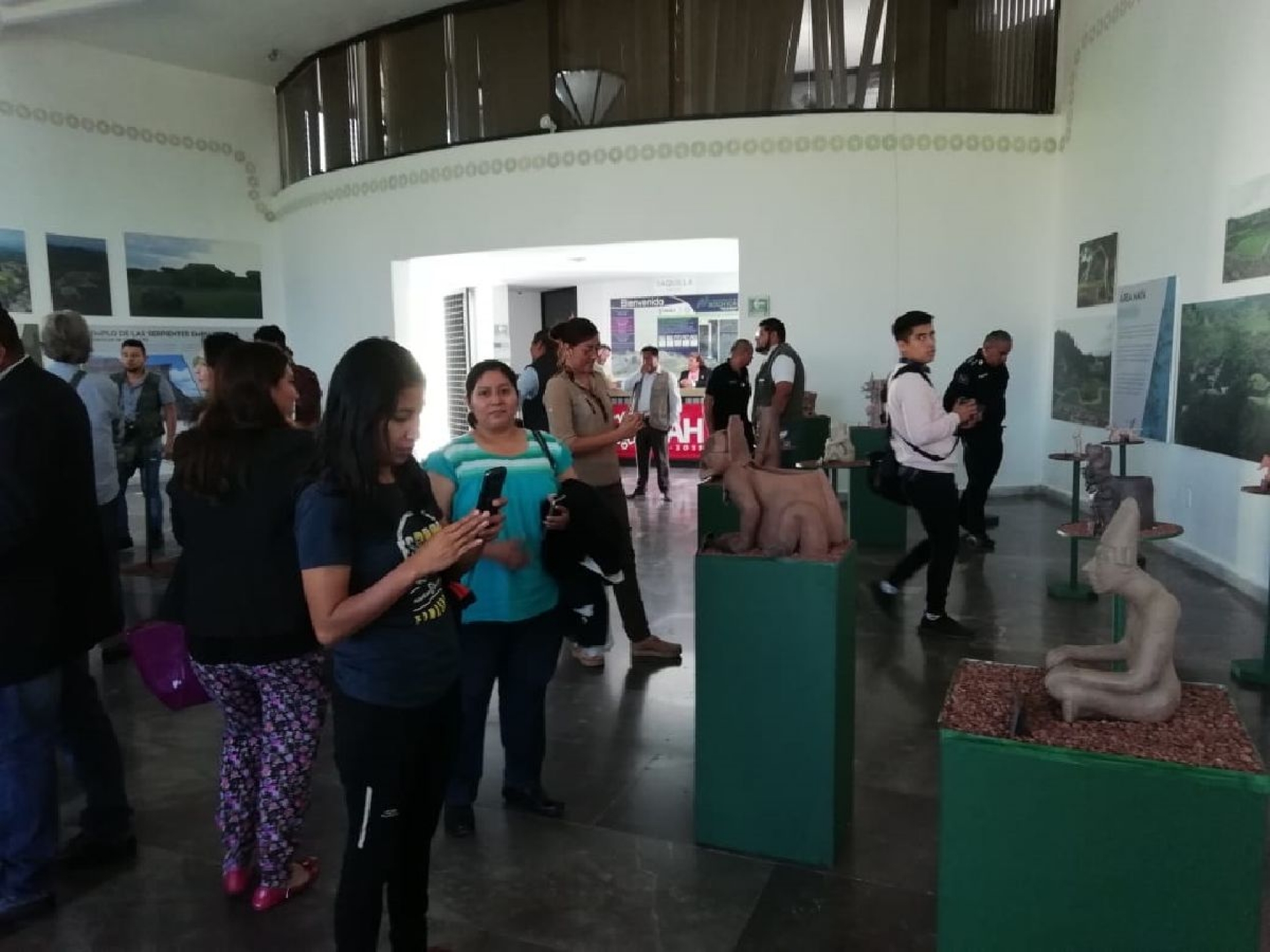 Inauguran exposición en el museo de Xochicalco