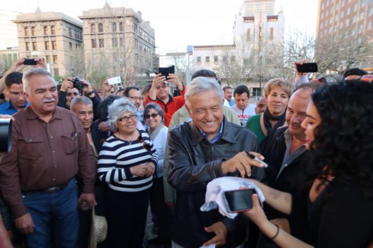 AMLO quiere movilizar 400 mil mexicanos en EU para la elección de 2018