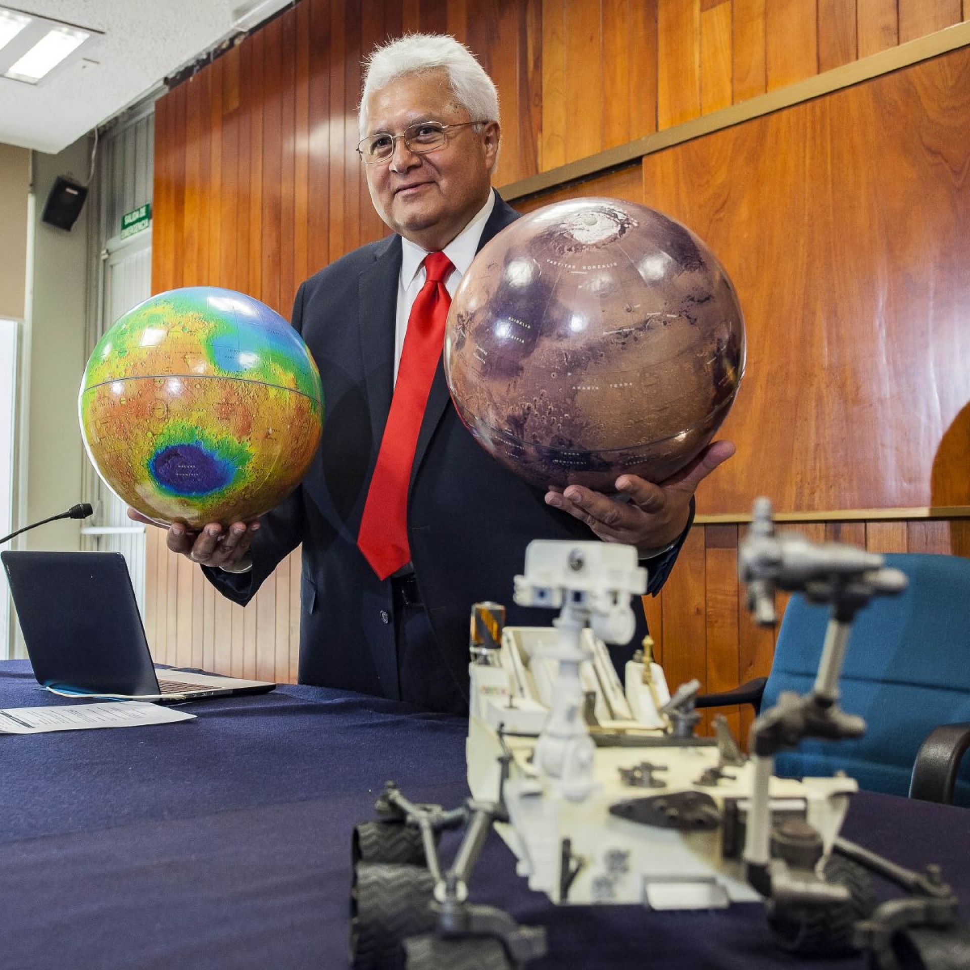 Destacan colaboración científica entre la UNAM, la NASA y el CNRS de Francia
