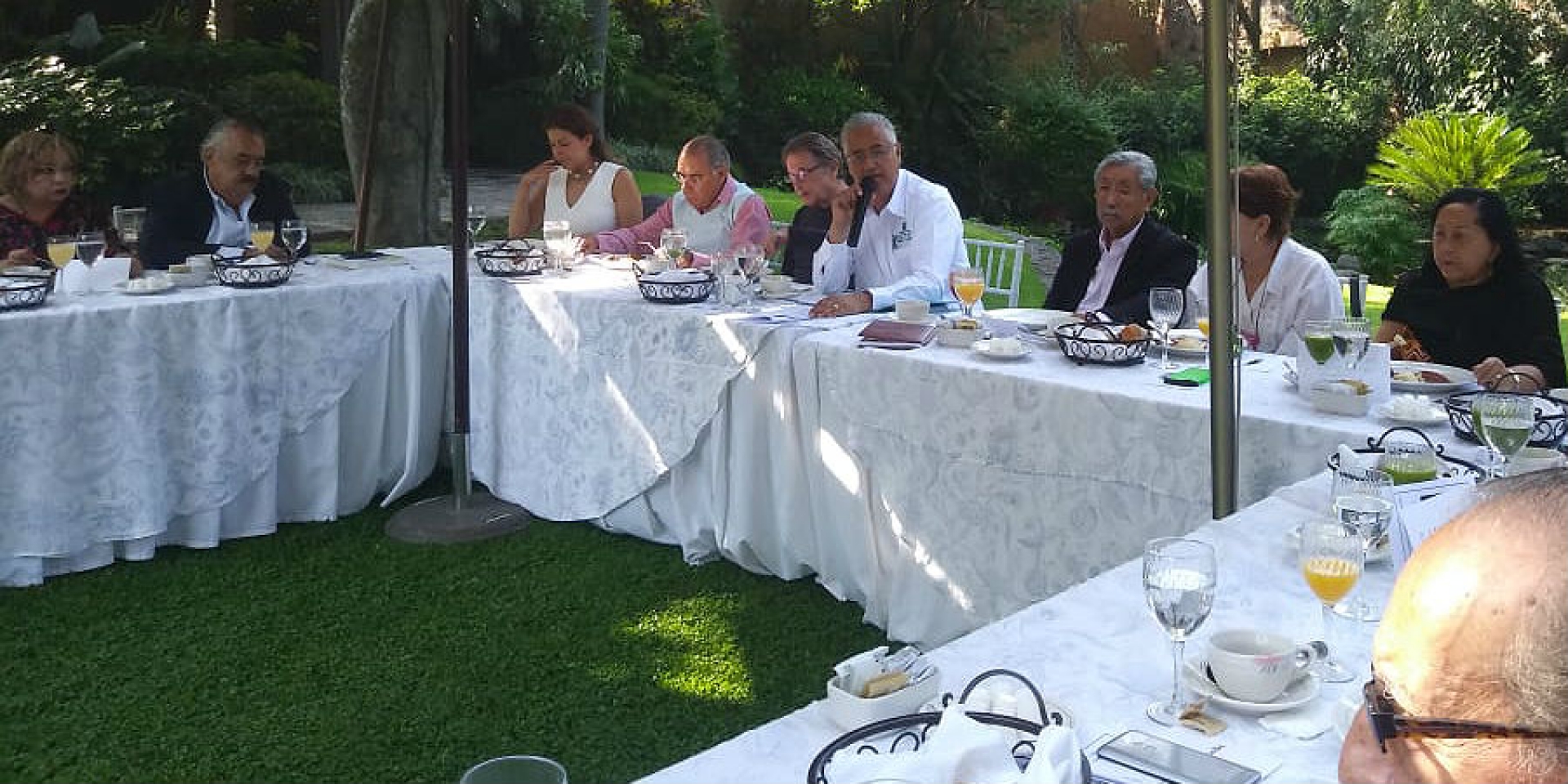 Refiere candidato a la gubernatura por el Panal que encuestas se han convertido en negocio