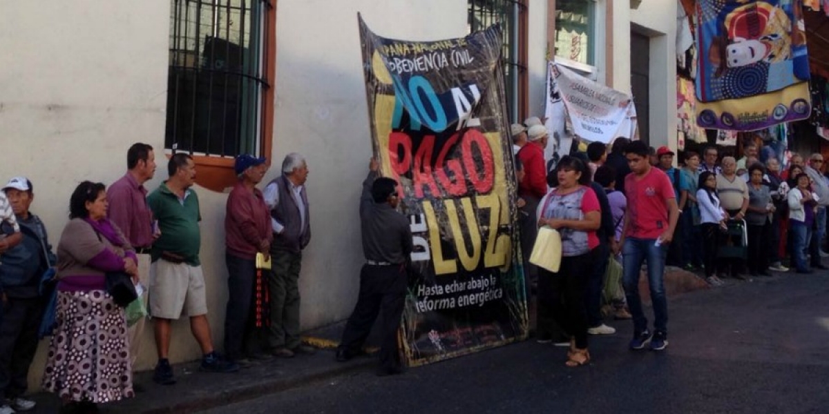 Se manifiesta la ANUEE en el centro de Cuernavaca