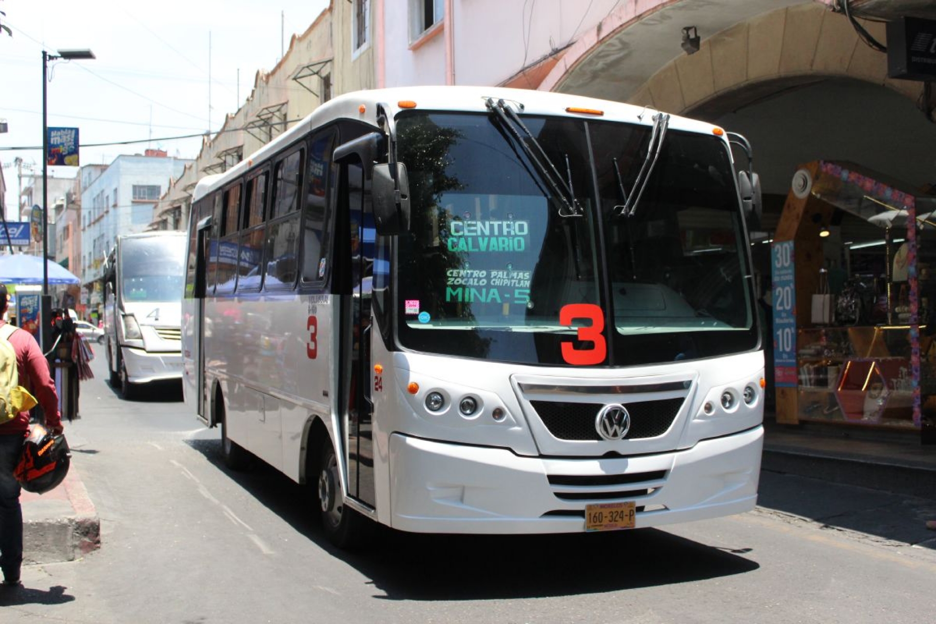 Analizan prohibir paso a ruteros en calle Galeana