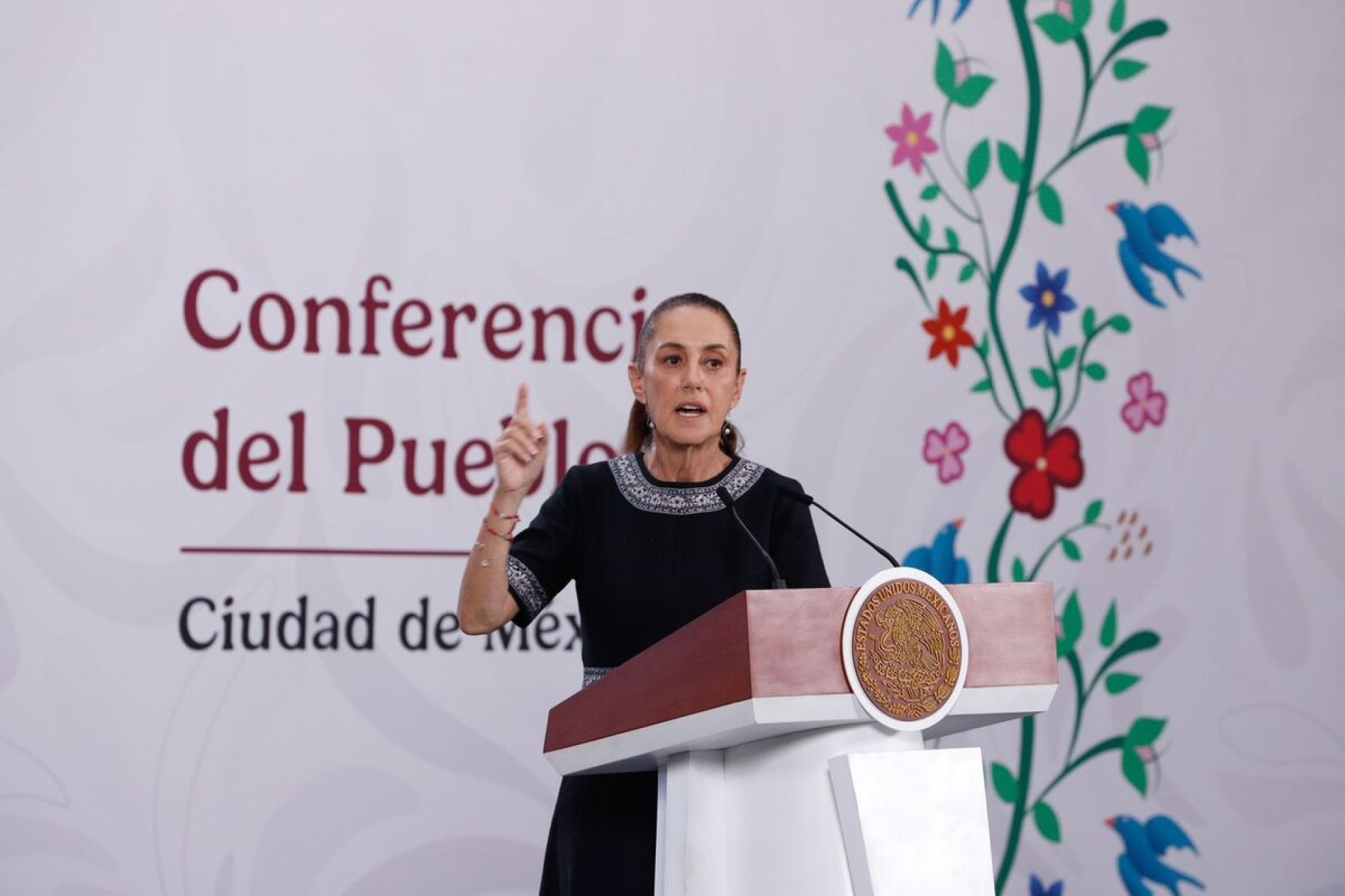 Sheinbaum confirma renuncia de Tatiana Clouthier para buscar gubernatura en NL