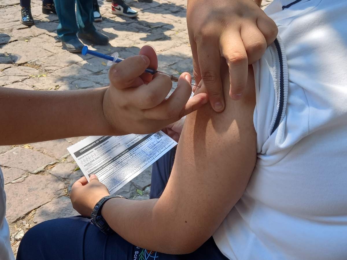 Se mantiene vacunación anticovid para niños esta semana