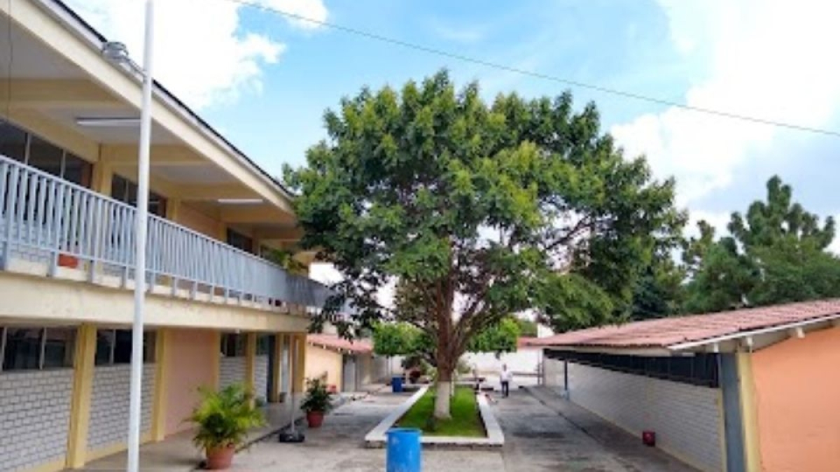 Jalisco: un joven ingresó con un arma a la posada de su secundaria en Tlaquepaque