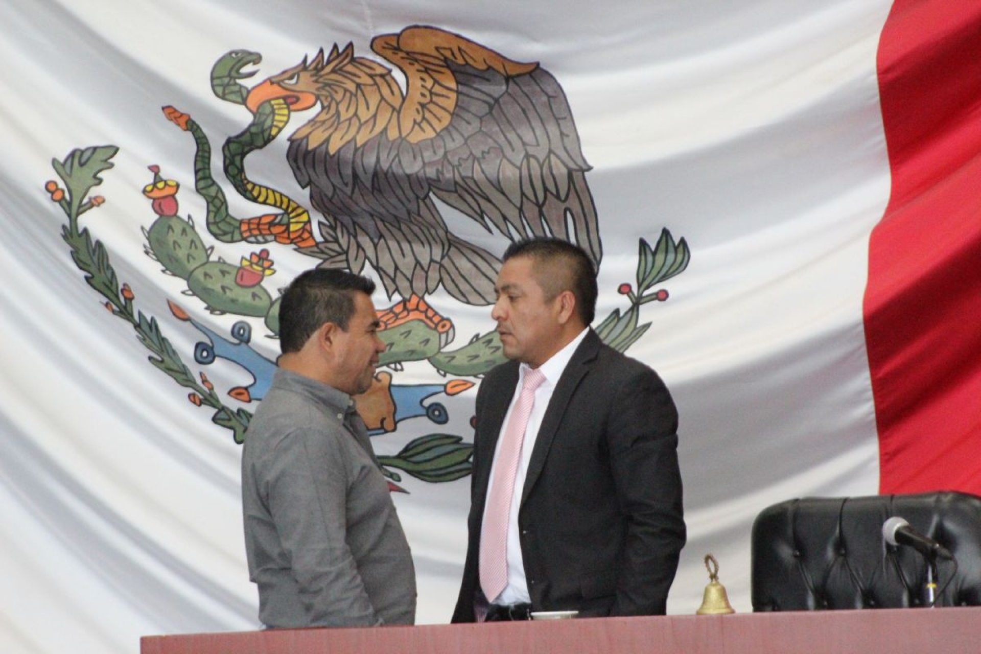 Pide Sotelo Martínez a diputados acudir a sesionar