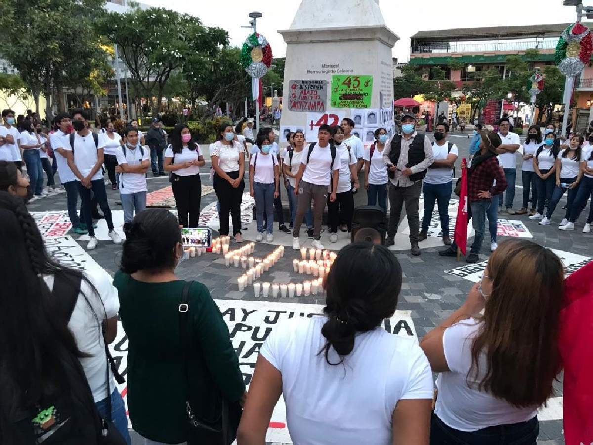 Recuerdan en Cuautla desaparición de los normalistas de Ayotzinapa