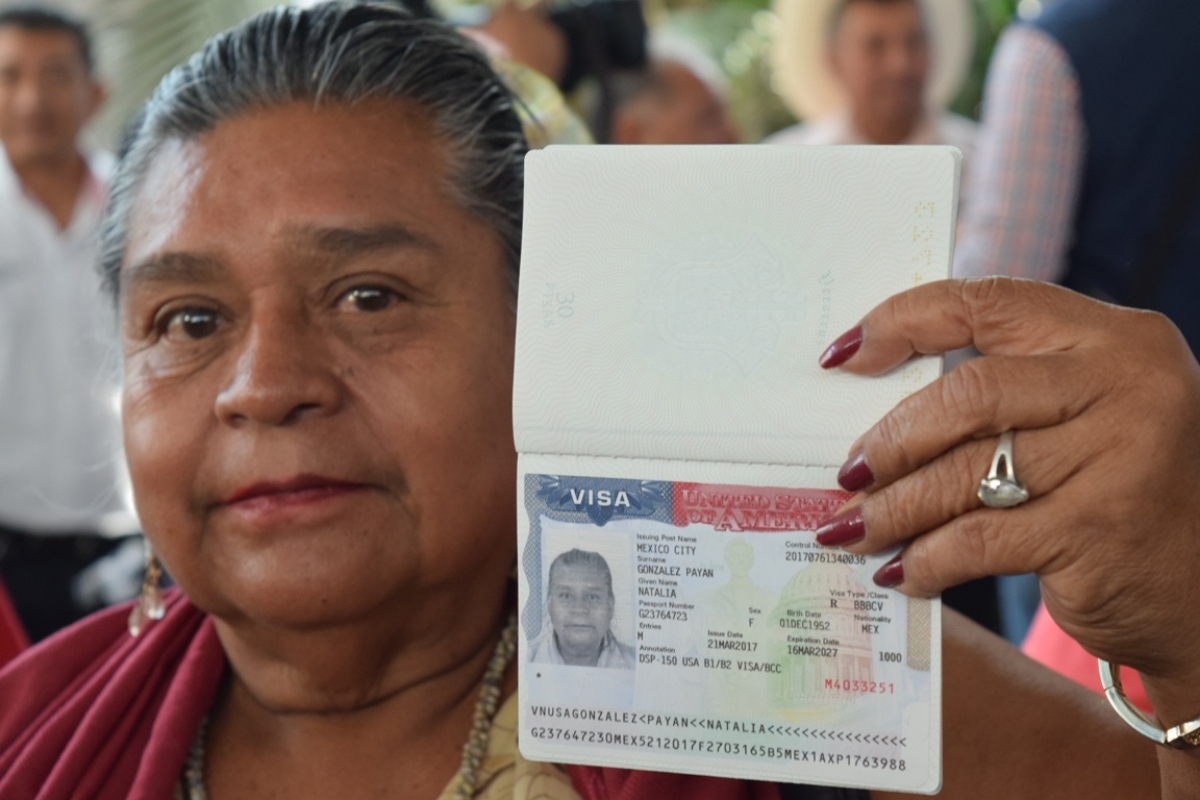 50 padres y madres de familia de Yautepec obtienen visas