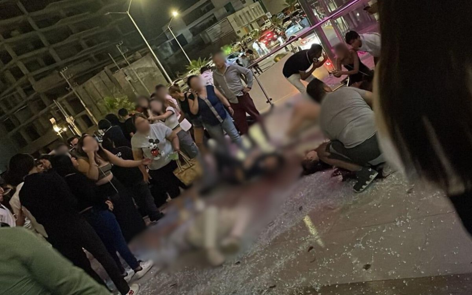 Dos jóvenes fallecen al caer del tercer piso en antro de San Luis Potosí