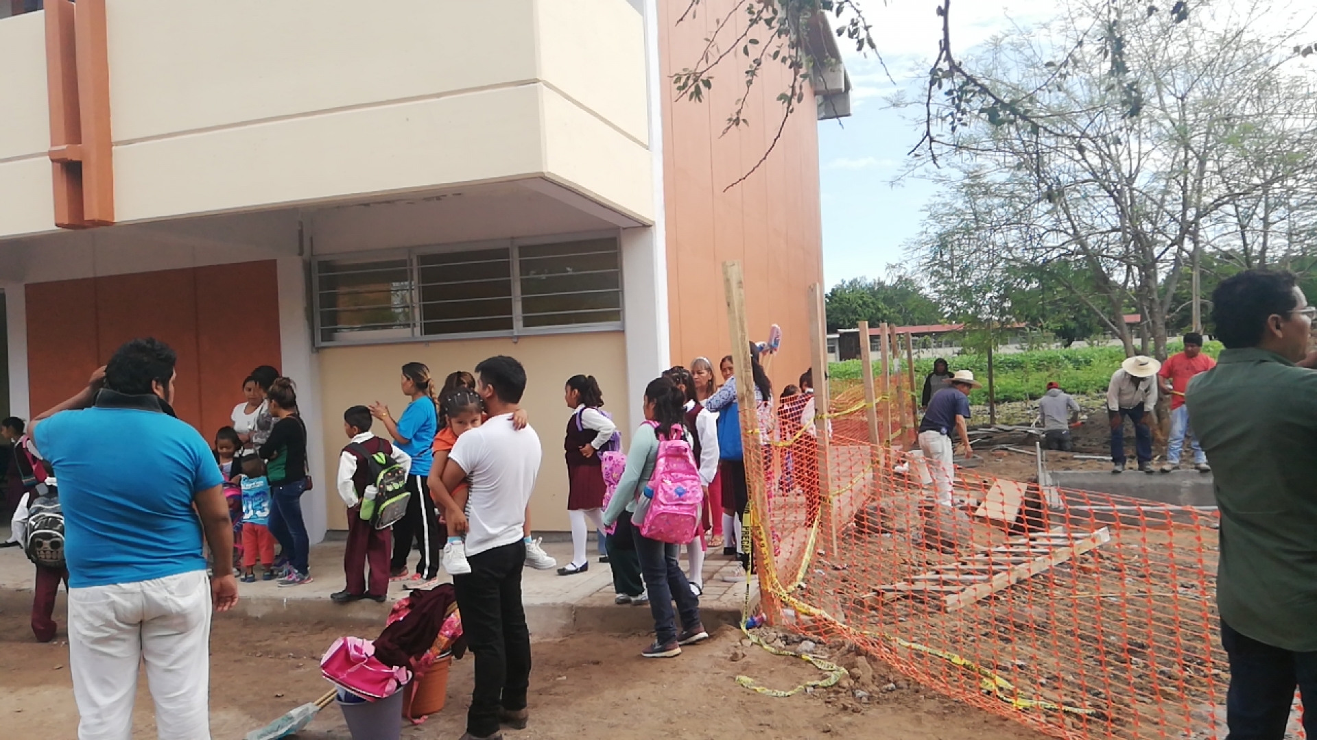 Sin iniciar, ciclo escolar en la primaria 'Emiliano Zapata'