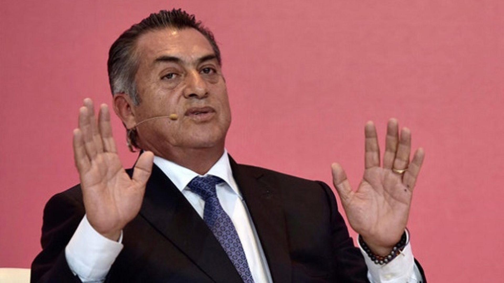 ‘El Bronco’ asegura que las políticas sociales de AMLO causarán recesión en estados que sostienen al país