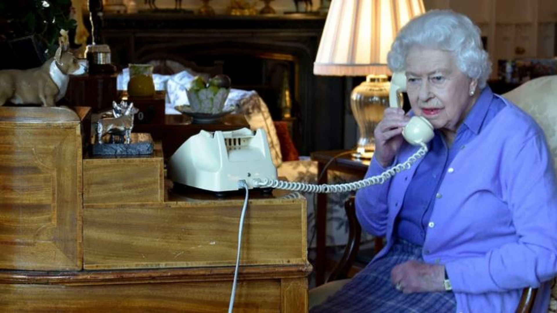 Aislada en el Castillo de Windsor por el coronavirus, la reina Isabel II festejará su cumpleaños 94 vía Zoom